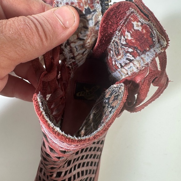 Freebird by Steven Lazor Chunky Heel Ankle Booties with Lattice Design - Picture 10 of 12